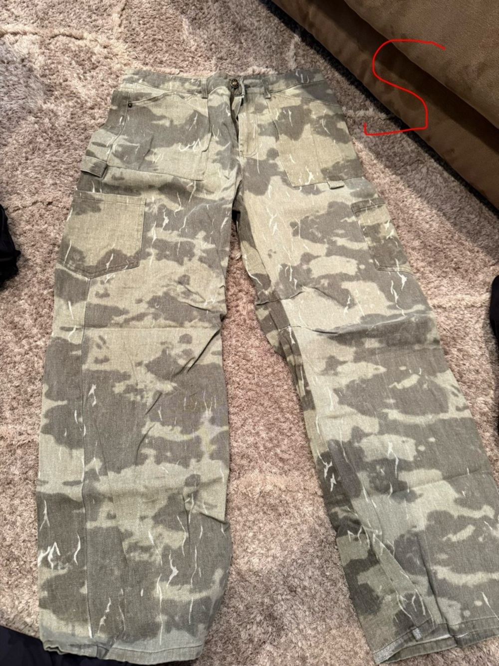 Lioness Straight-Leg Cargo Pants in Olive Camo